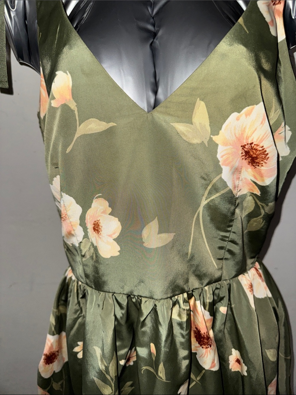 Old Navy Olive Green Floral Tie-Shoulder Mini Dress - Picture 4 of 5